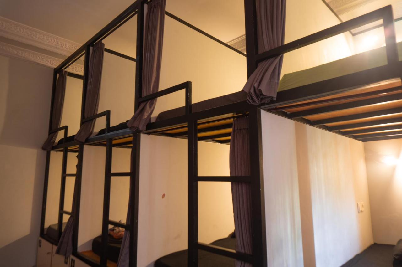 Sunshot Hostel Legian  Exterior photo